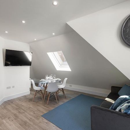 Flat 5 - Star London Vivian Lane 2-Bed Residence The Hyde Kültér fotó