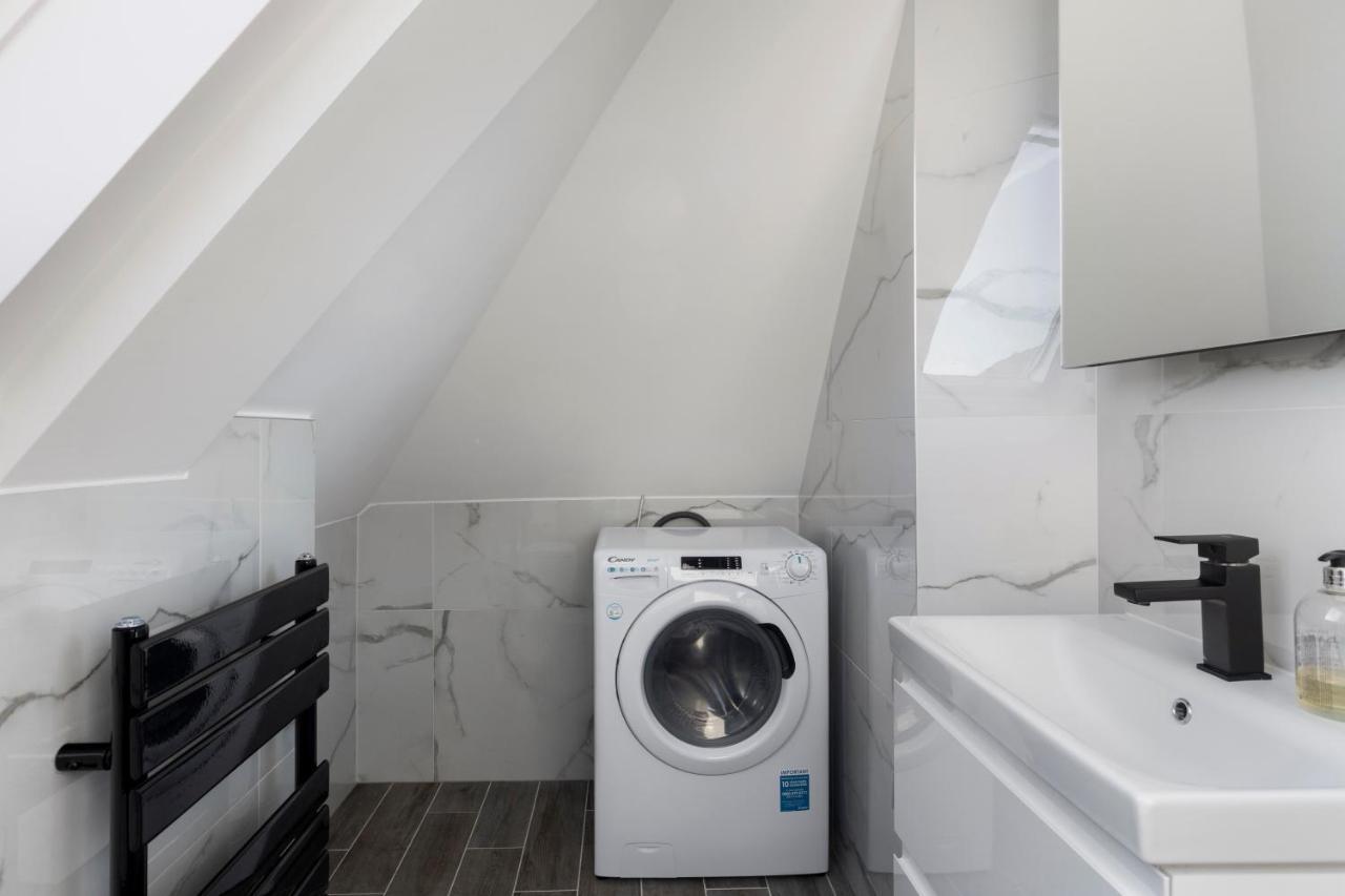 Flat 5 - Star London Vivian Lane 2-Bed Residence The Hyde Kültér fotó