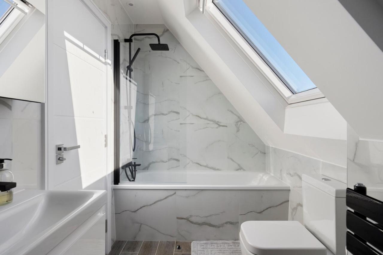 Flat 5 - Star London Vivian Lane 2-Bed Residence The Hyde Kültér fotó